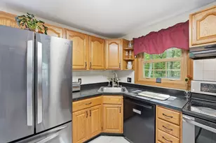 28 Camile Rd, Webster, MA 01570 - Photo 9