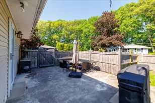 8 Horseshoe Dr, Auburn, MA 01501 - Photo 23