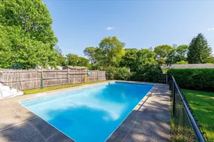 8 Horseshoe Dr, Auburn, MA 01501 - Photo 25