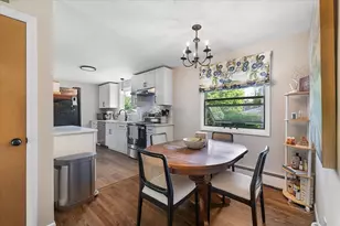 8 Horseshoe Dr, Auburn, MA 01501 - Photo 7