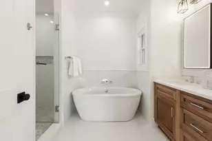 1124 Chestnut St, Newton, MA 02464 - Photo 19