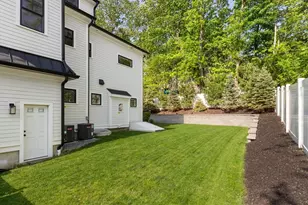 1124 Chestnut St, Newton, MA 02464 - Photo 37