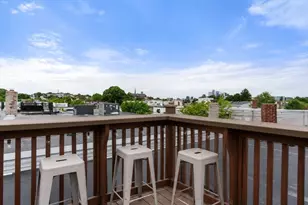 639 E 7th St, Boston, MA 02127 - Photo 13