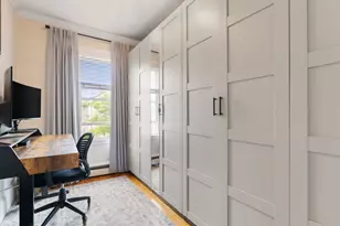 639 E 7th St, Boston, MA 02127 - Photo 21