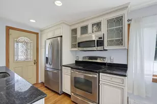 2 Herrick Rd, Peabody, MA 01960 - Photo 11