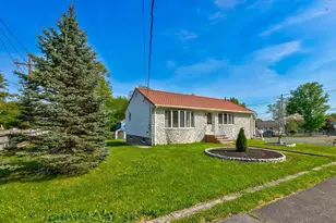 2 Herrick Rd, Peabody, MA 01960 - Photo 3