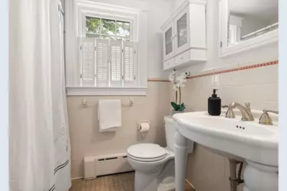 33 Ackers Ave #2, Brookline, MA 02445 - Photo 9