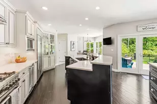 11 Windsor Dr, Foxboro, MA 02035 - Photo 21