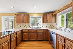 29 Bicentennial Way, Boxborough, MA 01719 - Photo 3