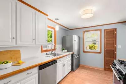 17 Myopia Road, Boston, MA 02136 - Photo 11