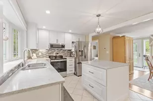 10 1st Ave, Pepperell, MA 01463 - Photo 5