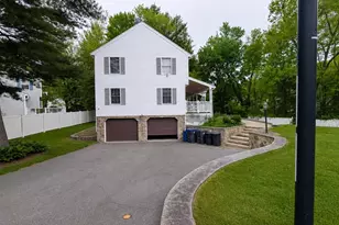 19 Hideaway Ln, Methuen, MA 01844 - Photo 3