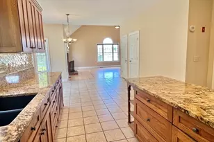 7 Deer Run, Charlton, MA 01507 - Photo 5