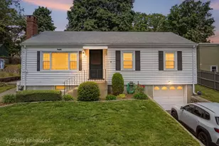 9 Hart St, Wakefield, MA 01880 - Photo 1