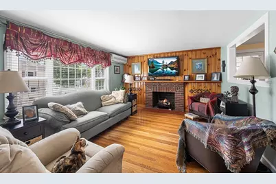 9 Hart Street, Wakefield, MA 01880 - Photo 3