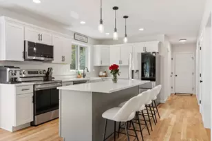 185 Mattapoisett Rd, Acushnet, MA 02743 - Photo 13