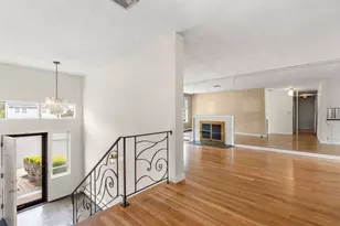 25 Countryside Ln, Marblehead, MA 01945 - Photo 7