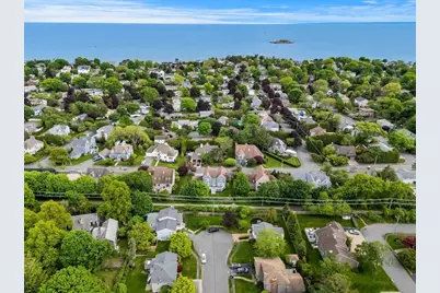 25 Countryside Ln, Marblehead, MA 01945 - Photo 5
