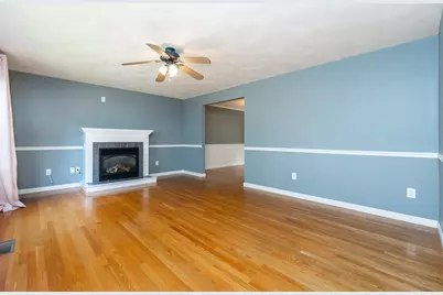 63 Bow St, Saugus, MA 01906 - Photo 9