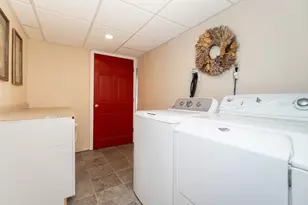 63 Bow St, Saugus, MA 01906 - Photo 27