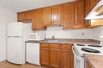 1510 Skyline Dr #12, Lowell, MA 01854 - Photo 7