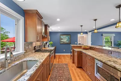 93 High St, Chelmsford, MA 01824 - Photo 5