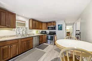 196 Plymouth Ave, Wareham, MA 02538 - Photo 13
