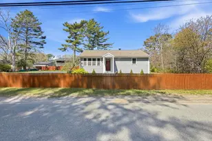 196 Plymouth Ave, Wareham, MA 02538 - Photo 5
