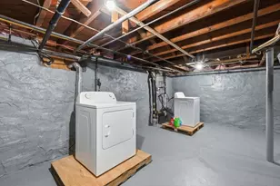 64 Fales St, Worcester, MA 01606 - Photo 25