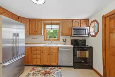 7 Linden St, Ashland, MA 01721 - Photo 5