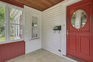 7 Linden St, Ashland, MA 01721 - Photo 3