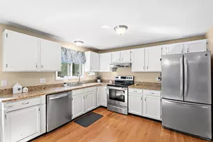 26 Fleetwood Dr, Norfolk, MA 02056 - Photo 7