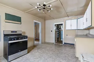 116 Irving St, Fall River, MA 02723 - Photo 3