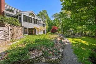 3 Whitman Pl, Beverly, MA 01915 - Photo 29