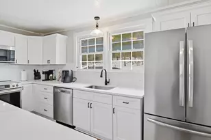 46 Smith St, Palmer, MA 01069 - Photo 13
