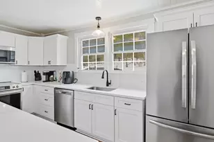 46 Smith St, Palmer, MA 01069 - Photo 13