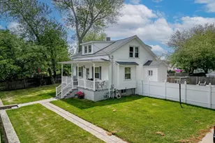 136 Collins St, Attleboro, MA 02703 - Photo 5