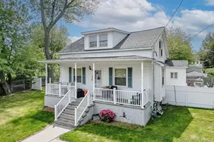 136 Collins St, Attleboro, MA 02703 - Photo 1