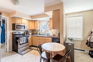 136 Collins St, Attleboro, MA 02703 - Photo 17