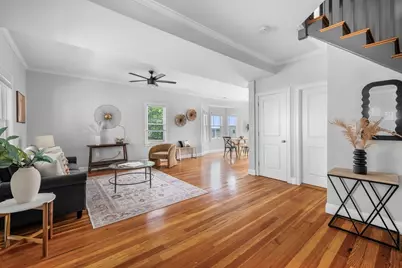 135 Bellingham St, Chelsea, MA 02150 - Photo 3