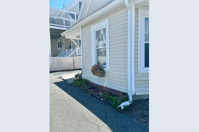 21 Harold Ave, Gloucester, MA 01930 - Photo 3