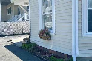 21 Harold Ave, Gloucester, MA 01930 - Photo 3