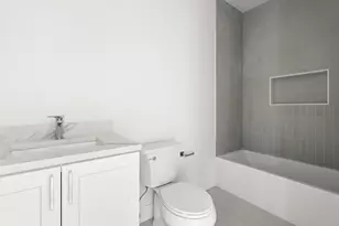 467 E 3rd St, Boston, MA 02127 - Photo 15
