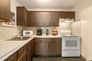 135 Winthrop St, Framingham, MA 01702 - Photo 9