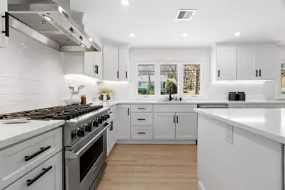 171 Shaw Rd, Brookline, MA 02467 - Photo 5