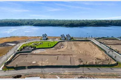 141 East Point Drive #107, East Providence, RI 02916 - Photo 5