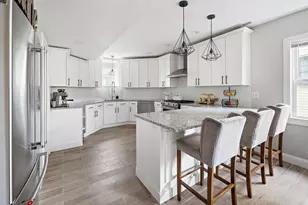 30-32 Oakland St, Newton, MA 02458 - Photo 3