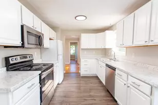 19 Prospect St, Kingston, MA 02364 - Photo 9