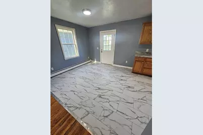 40 Merrick St #A, Worcester, MA 01609 - Photo 3