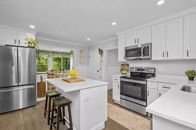25 Lyman St, North Attleboro, MA 02760 - Photo 3
